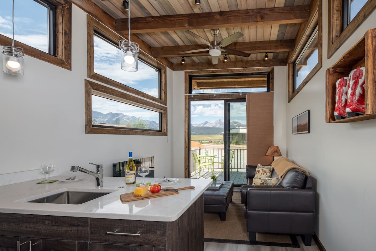 Modern Tiny House Stanley - ID UNIT 8 - Dream Tiny Living