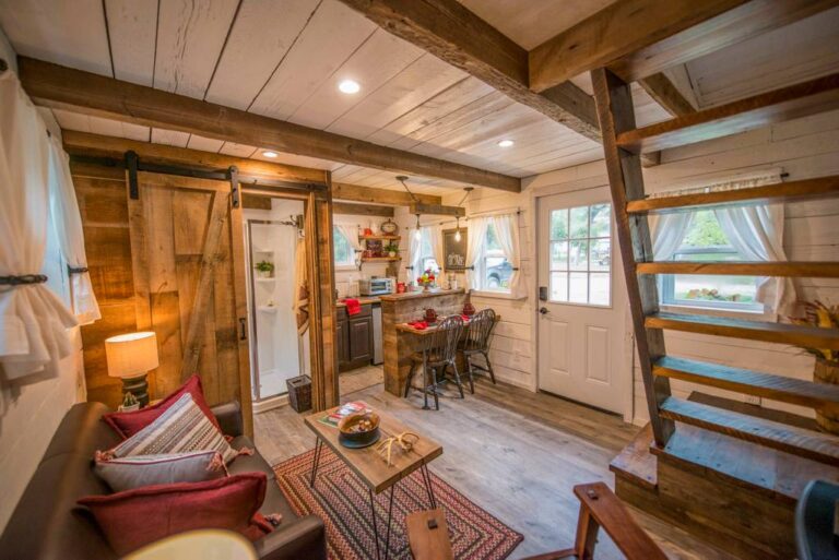 Rustic Little Red Hen Cabin - Dream Tiny Living
