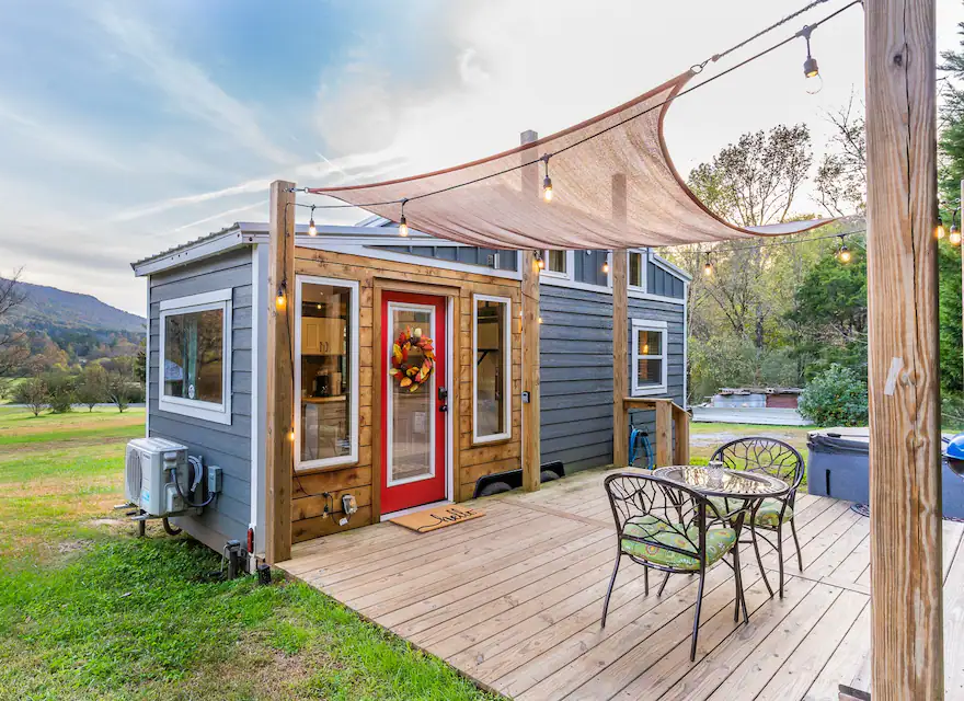 Magnolia Tiny Home at the foot of Lookout Mountain