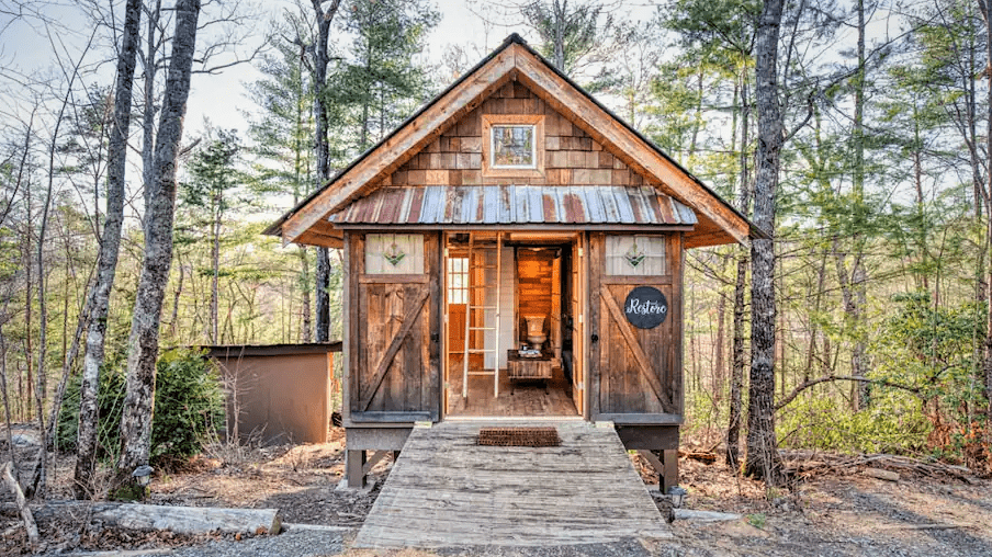 Rustic Tiny Cabin – Blue Ridge