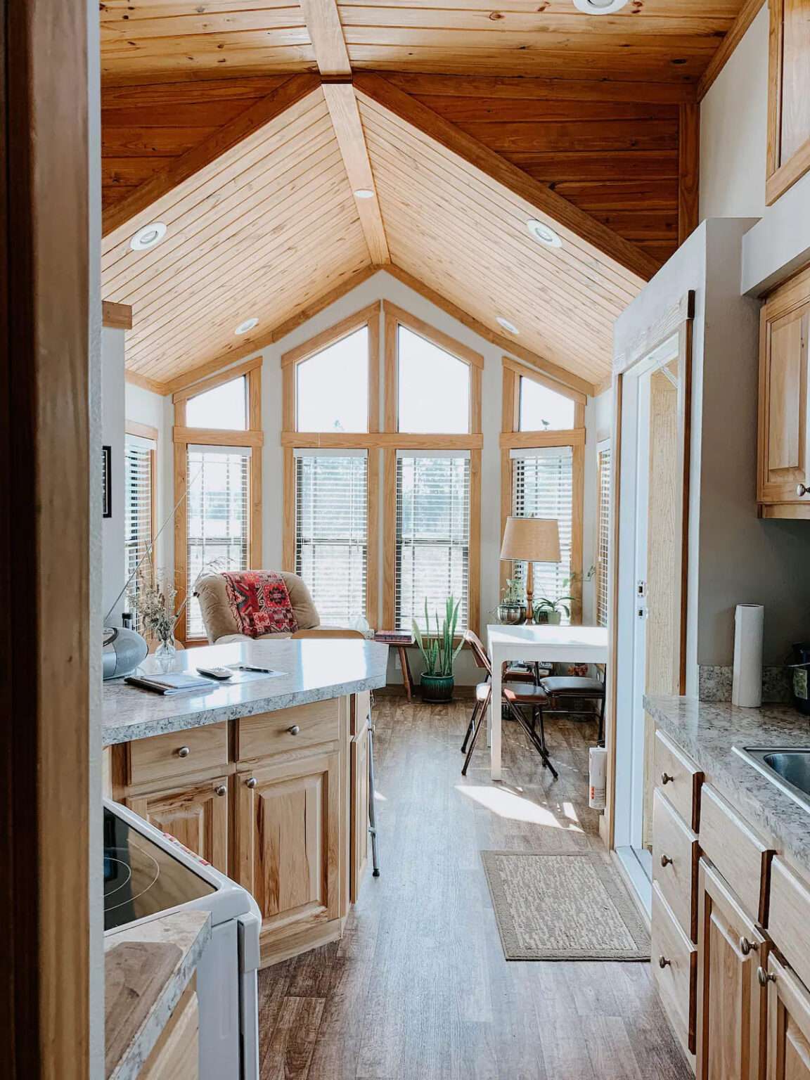 Absolutely Wonderful Mom's Tiny House Retreat - Dream Tiny Living