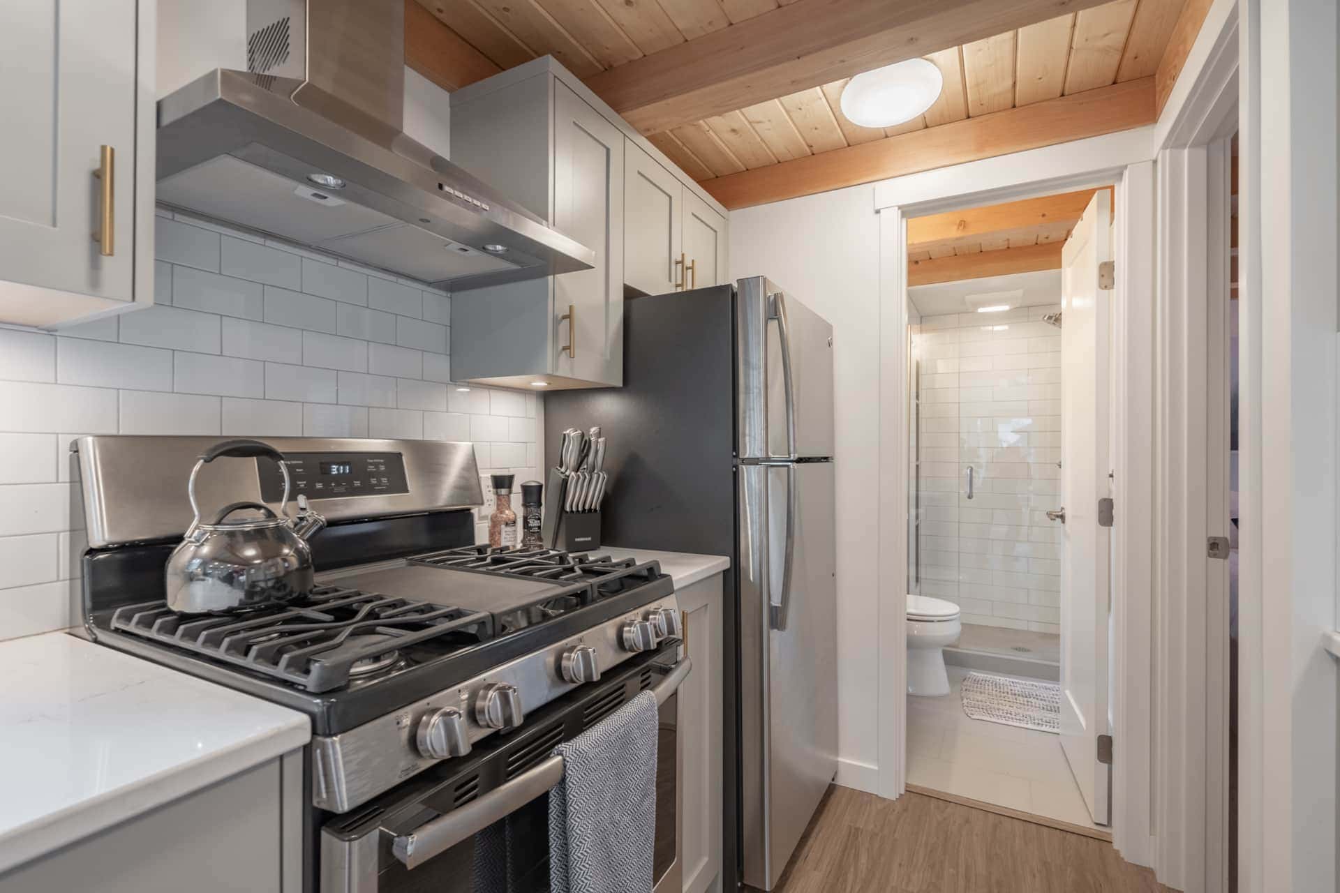 Bellevue Tiny Cottage by Wildwood Lakefront Dream Tiny Living