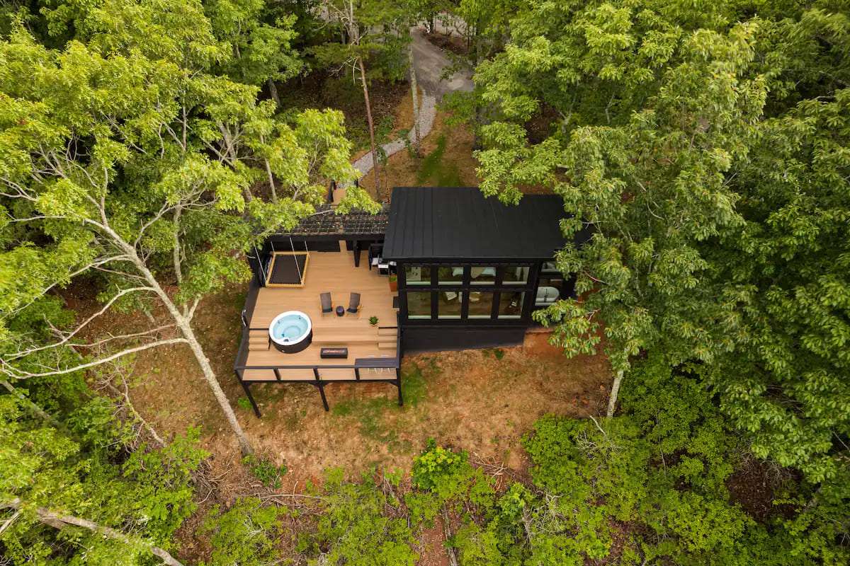 Modern and Luxury Alpine Cabin with Spectacular Views - Dream Tiny Living