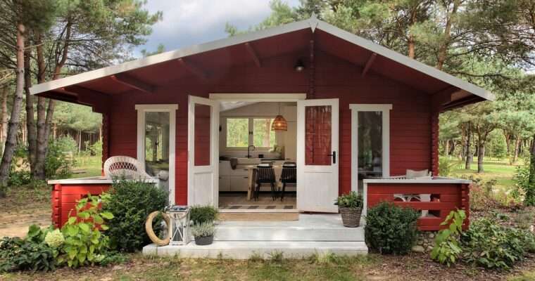 Absolutely Fabulous Tiny Garden House Where You Can Stay Full Time