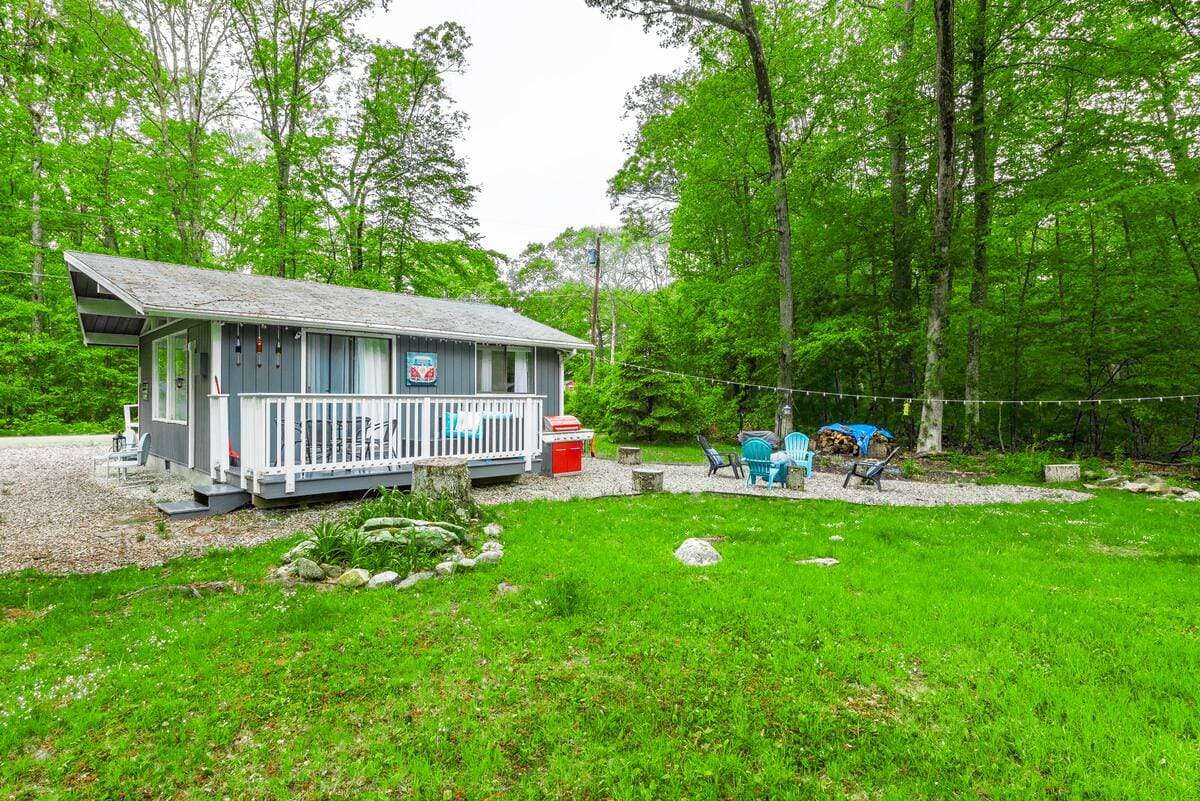 Beautiful Lindy Tiny House on Amston Lake Dream Tiny Living