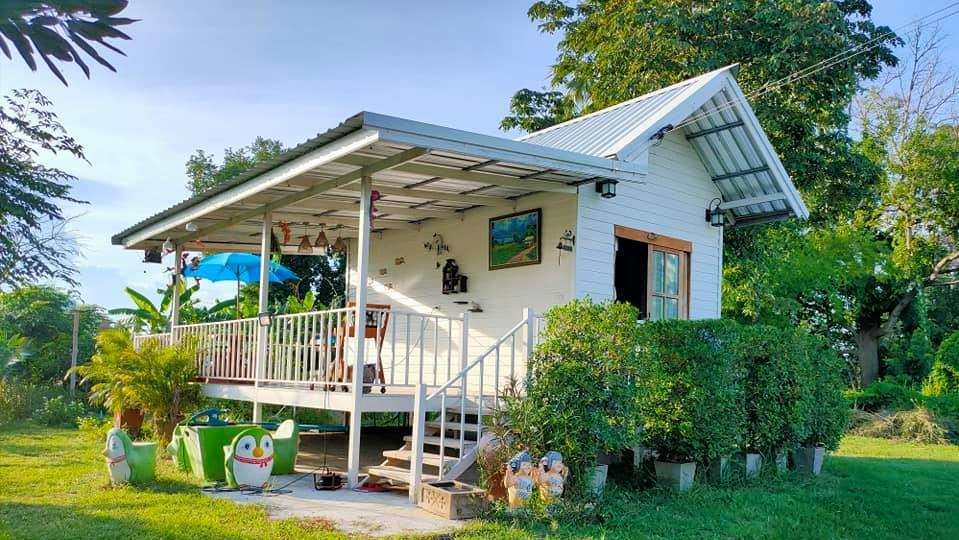 Beautifully Decorated Tiny House Intertwined with Nature