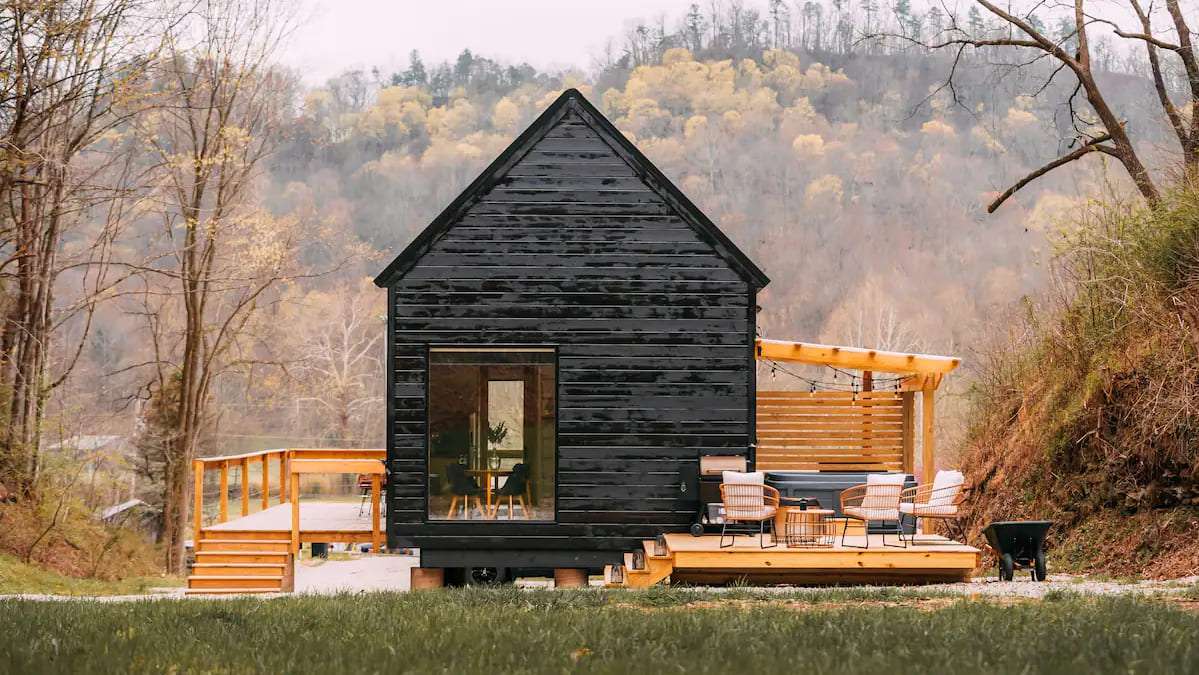 Modern Tiny Cabin Nestled on 40 Acres with Hot Tub