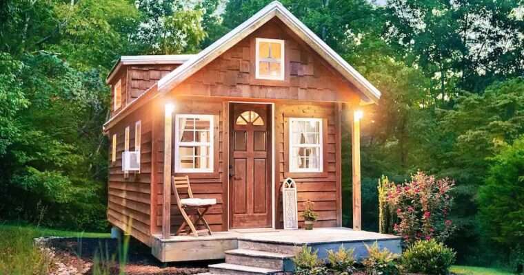Absolutely Secluded Traveling Tiny House 220sq