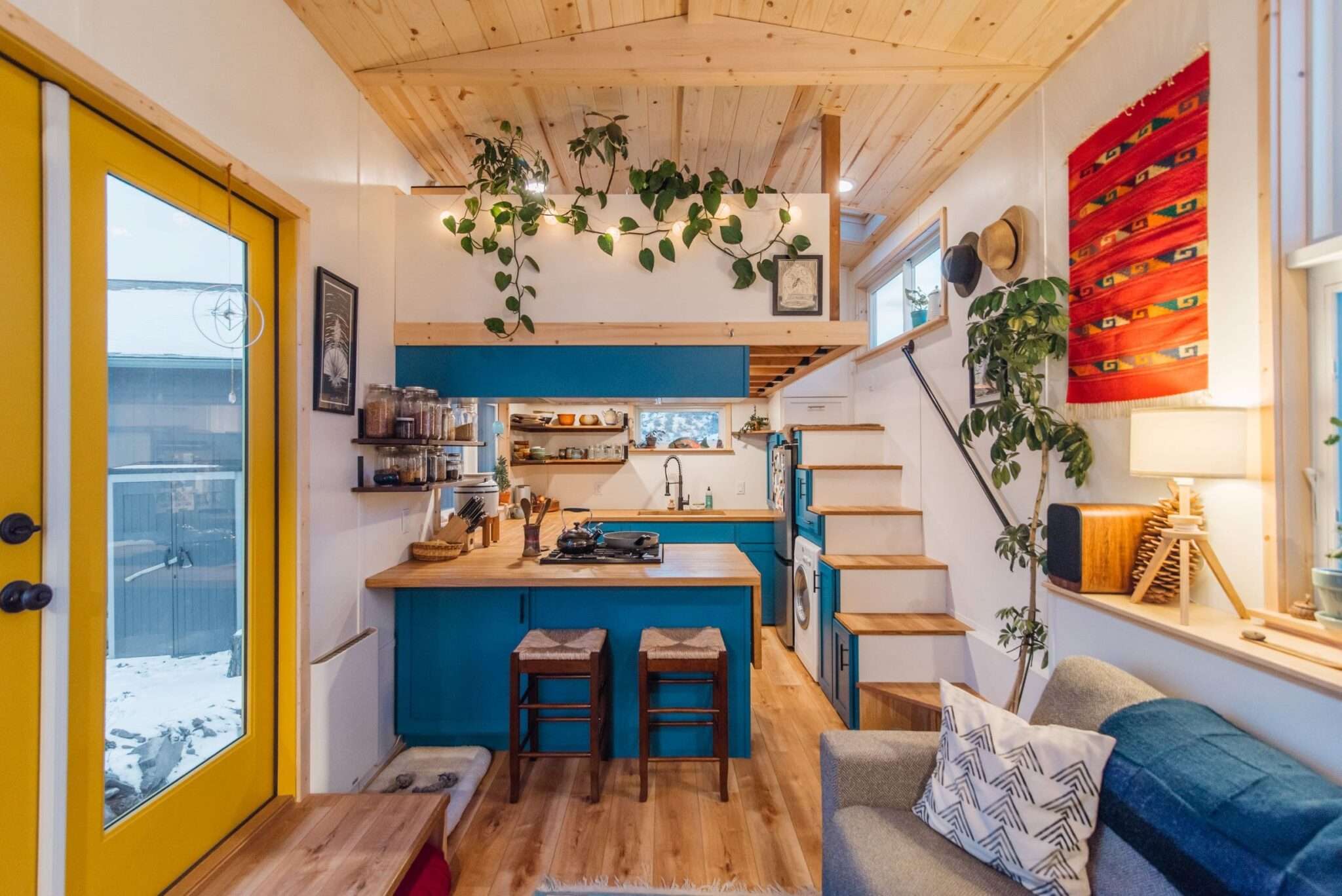 Carrie and Dan’s 28′ x 10′ Tiny House on Wheels - Dream Tiny Living
