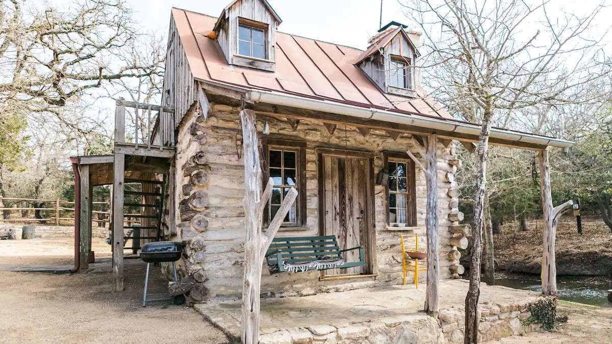 Cozy Tiny Cabin in Natural Environment