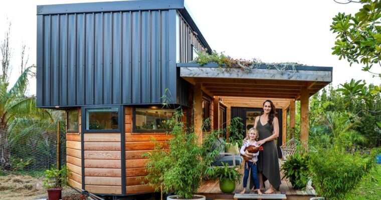 DIY Cottage Style Tiny House on Wheels
