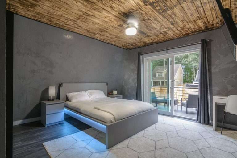 Modern and Private Loft Tiny House - Dream Tiny Living