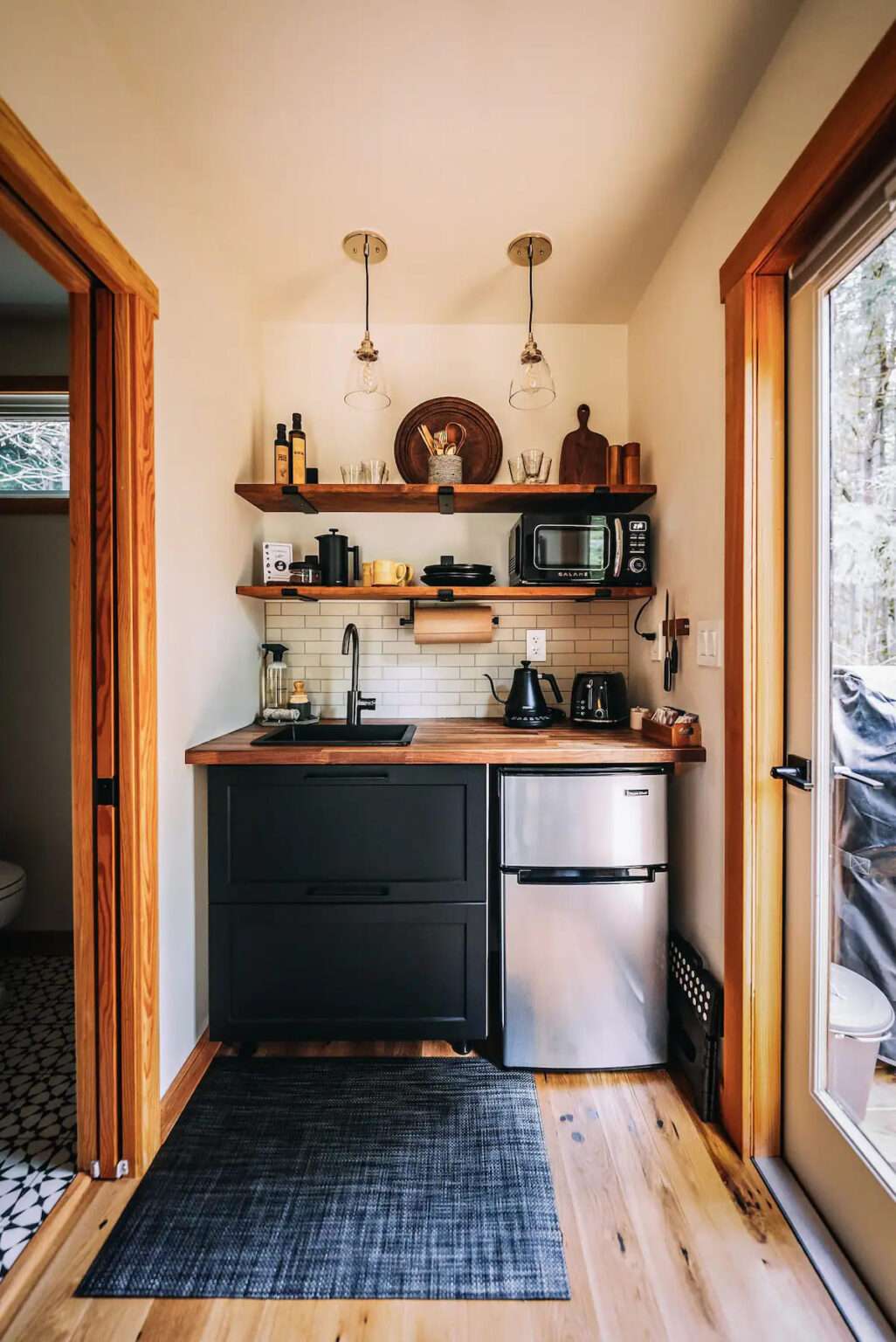 Amazing Black Wolf Den Tiny Cabin - Dream Tiny Living