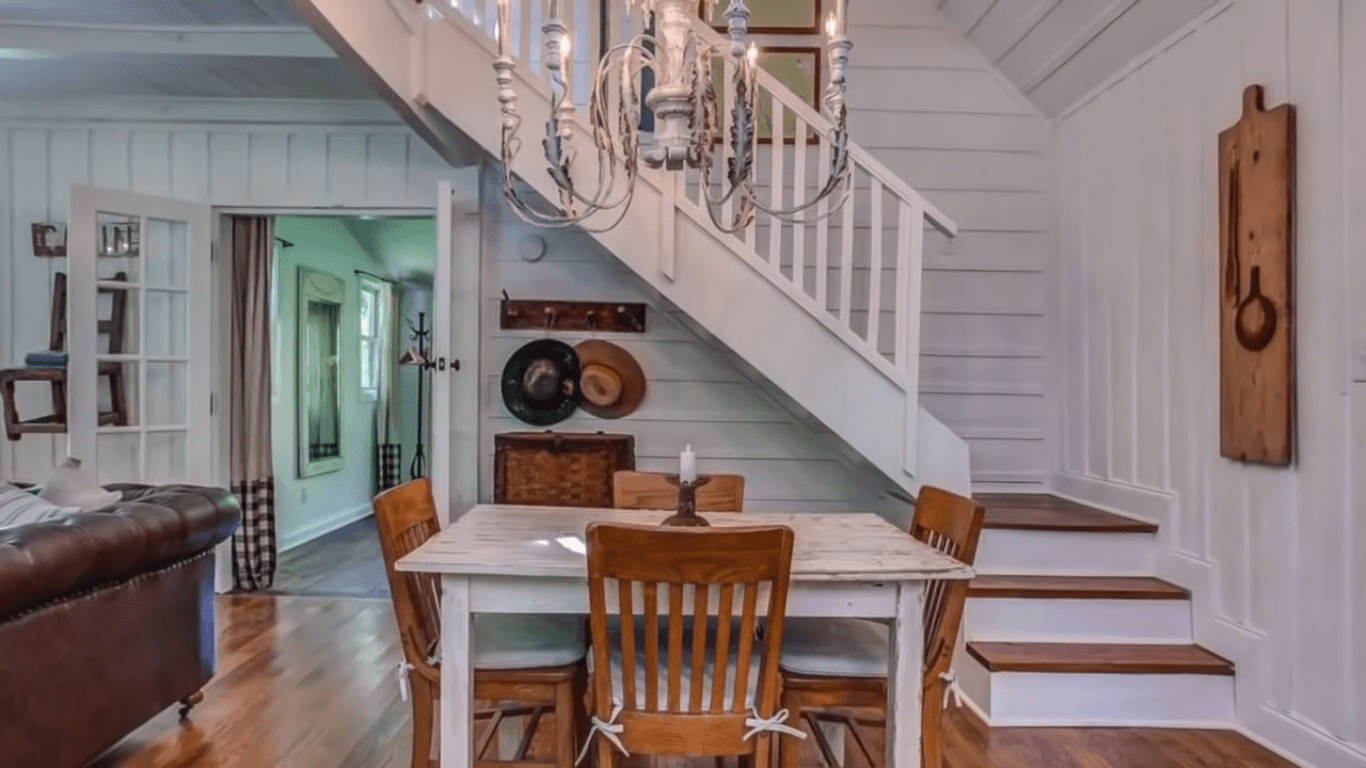 Rustic Stunning Little Cabin in Tennessee - Dream Tiny Living